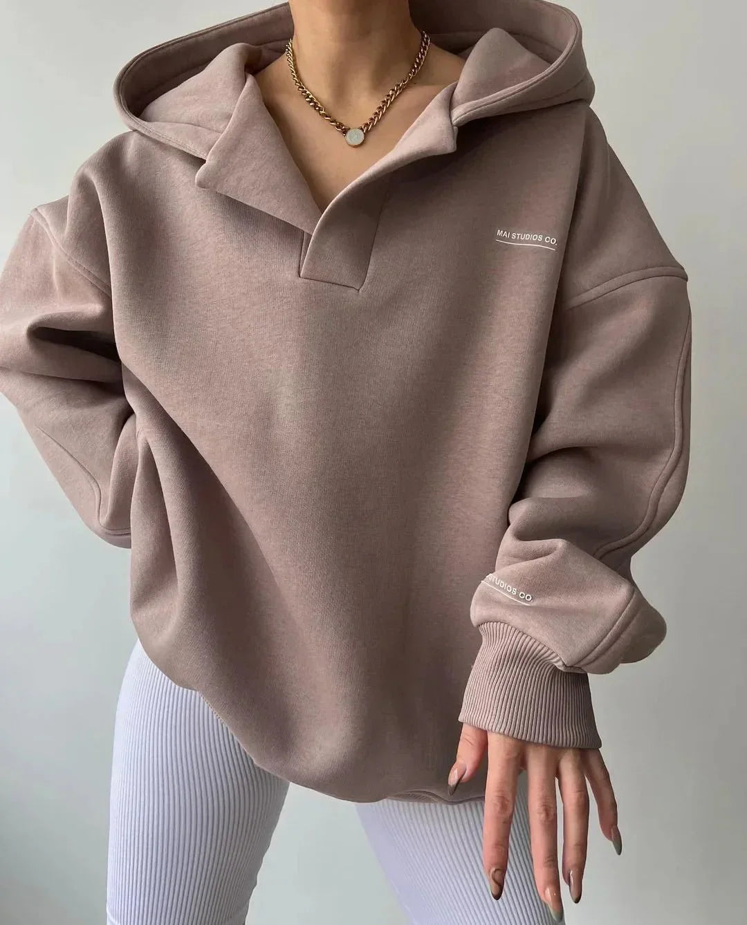 Marta | Sweter damski z kapturem chic