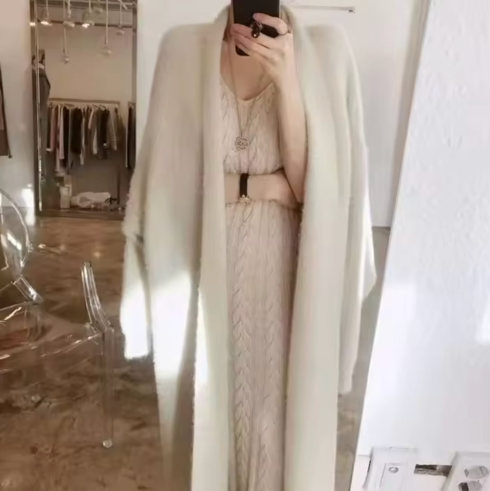Sylwia | Długi oversize’owy damski kardigan dzianinowy
